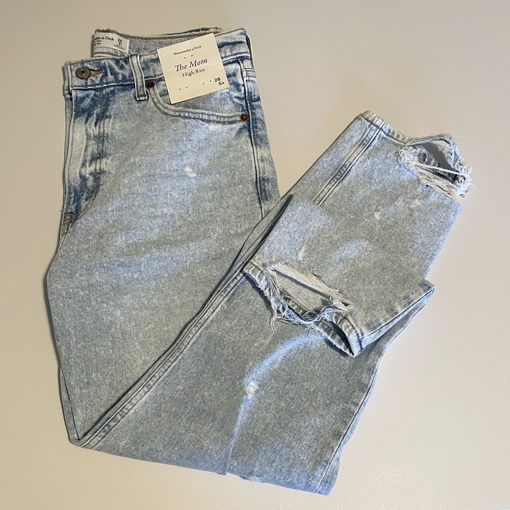 Abercrombie The Mom High Rise 28R